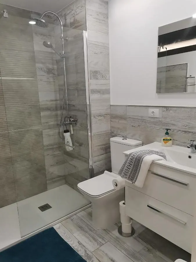 Sunny Cactus Garden Apartment 150M From Beach, Fast Fiber Wifi San Bartolomé